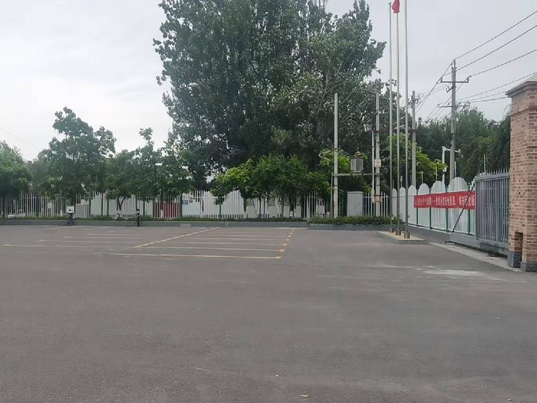 察布查尔锡伯自治县国资局位于察县庙拜街原县委宾馆房产及土地整体约12261.24㎡对外转让