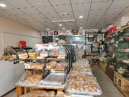 包头市昆都仑区82#873栋南力狼服装店公开招租（年租金底价：77400元/年，租期：3年）(内蒙古包钢房产物业集团有限公司)(国资监测编号GR2025NM1005761)