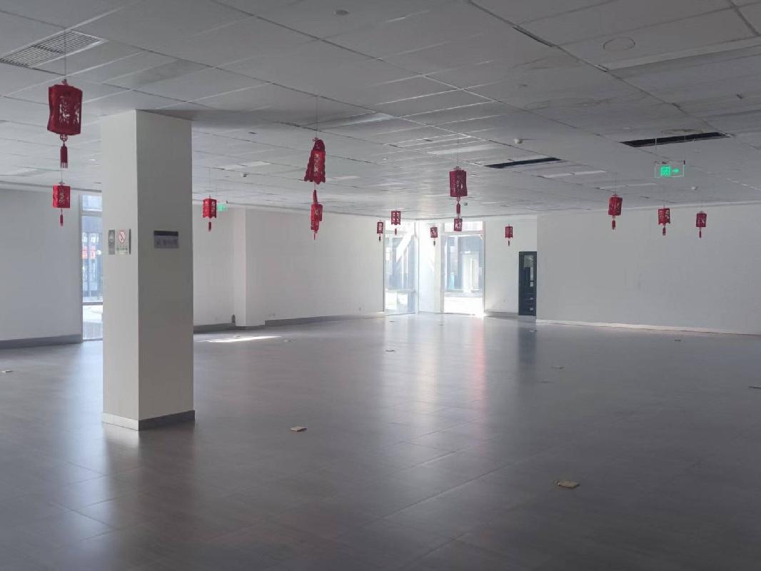 乌兰察布市集宁区察哈尔西街南侧、正德路西侧、昌兴东街北侧、正和路东侧西北煤炭交易中心一层招租（首年租金295000元/年，租期3年）(国资监测编号GR2025NM1005737)