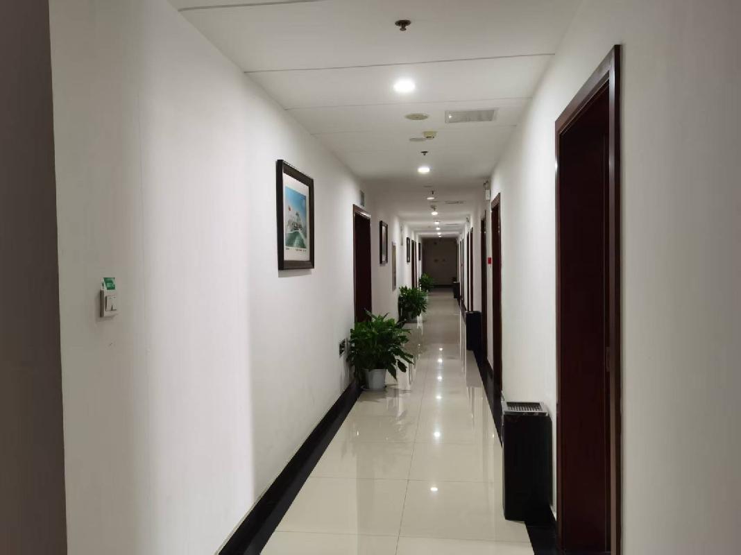 江苏省骆马湖渔业管理委员会办公室位于宿迁市宿城区黄海大道骆马湖渔业服务中心主楼6-10层及辅楼1-2层的房屋公开招租(国资监测编号GR2025JS1005250)