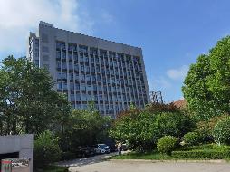 江苏省骆马湖渔业管理委员会办公室位于宿迁市宿城区黄海大道骆马湖渔业服务中心主楼6-10层及辅楼1-2层的房屋公开招租(国资监测编号GR2025JS1005250)