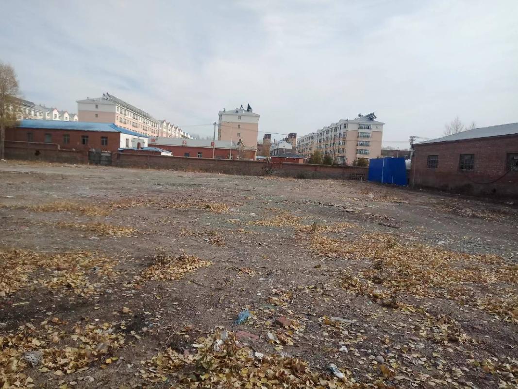 呼伦贝尔市海拉尔区呼伦办加格达奇路80号拖修空地2处、空地1整体出租（租金73233.60元/年，租期:三年）(国资监测编号GR2025NM1005986)