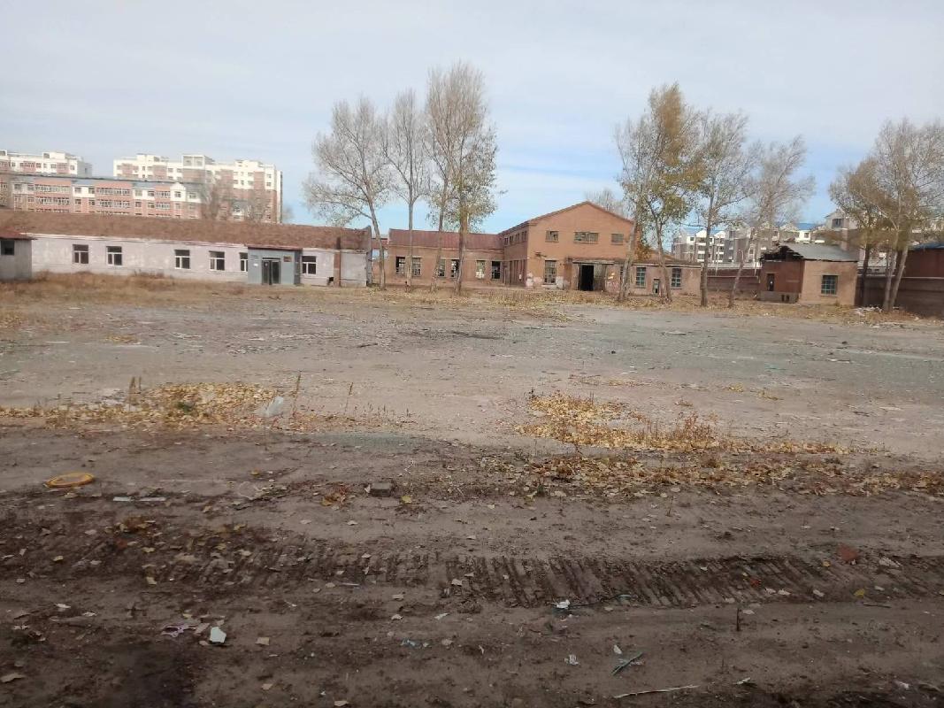 呼伦贝尔市海拉尔区呼伦办加格达奇路80号拖修空地2处、空地1整体出租（租金73233.60元/年，租期:三年）(国资监测编号GR2025NM1005986)