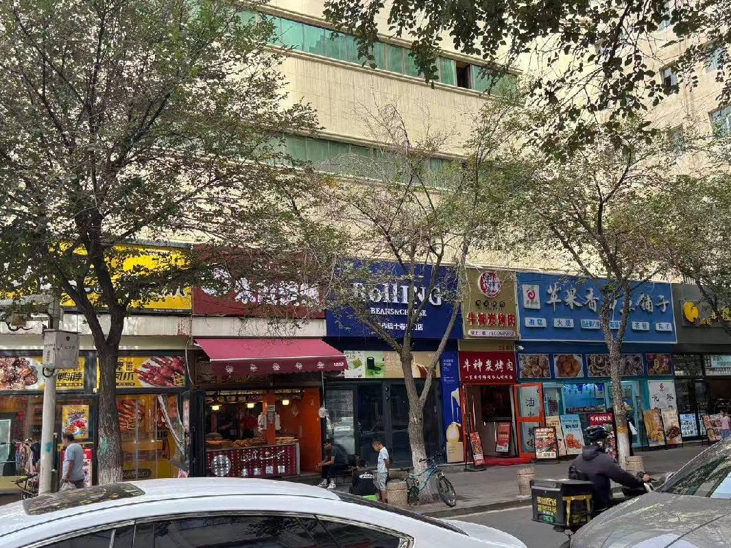 乌鲁木齐市电影发行放映有限责任公司人民电影院租赁位于乌鲁木齐市天山区建设路2号右侧7号门面房(九次挂牌)(国资监测编号GR2025XJ1001064-9)