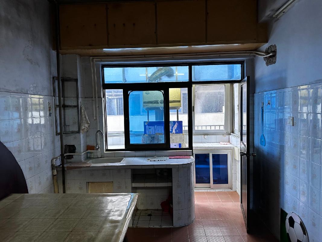泰兴市金凤商城宿舍2幢407室公开招租(国资监测编号GR2025JS1005571)