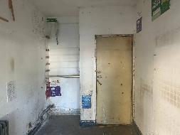 伊犁州公安局位于伊宁市斯大林街6巷3号家属楼5号商铺约7.2㎡对外招租，租期三年