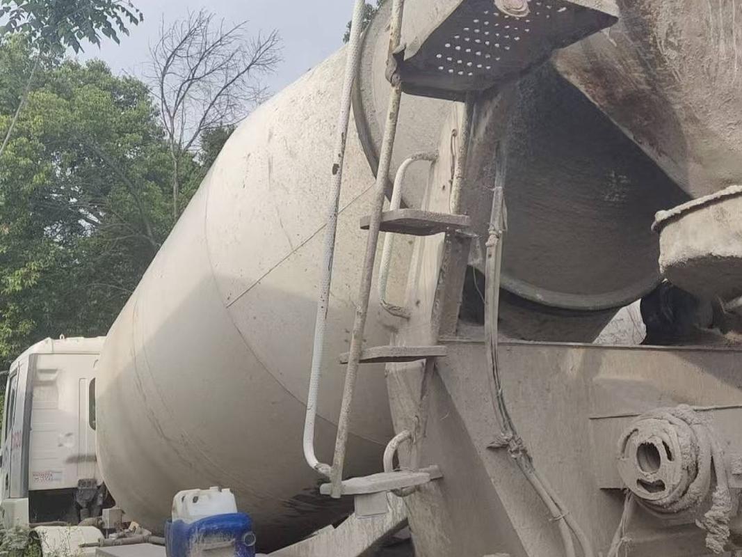 5台搅拌车№XG2594-01整体转让公告