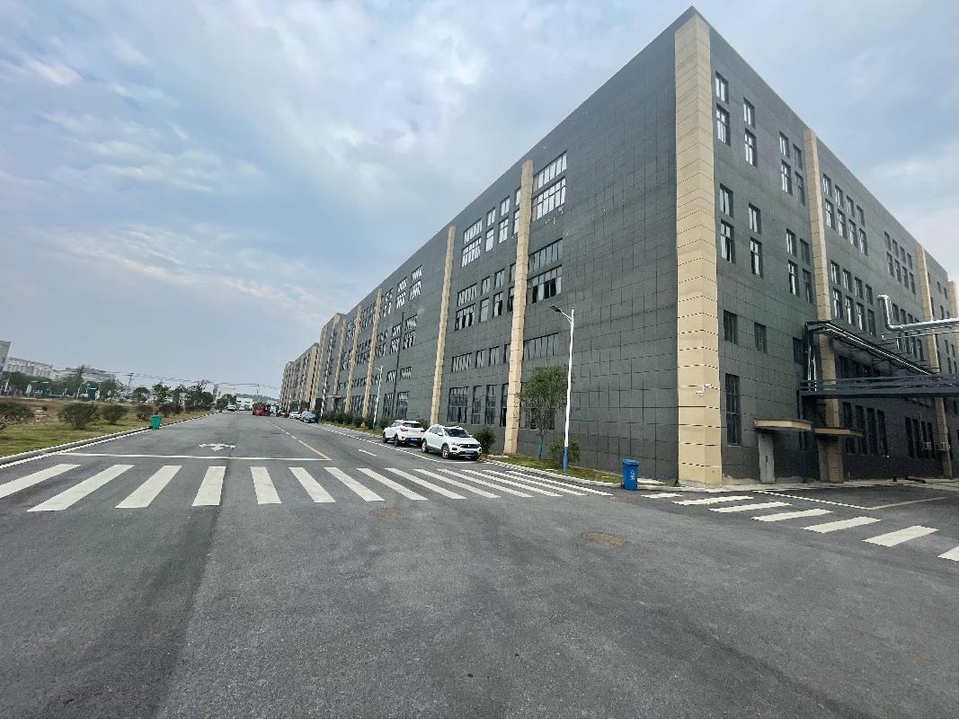 池州市经开区梧桐路以南、金同路以西池州高端拉链产业园1#厂房、2#厂房及土地使用权转让（第二次）公告(国资监测编号GR2026AH2000834)