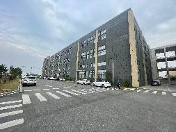 池州市经开区梧桐路以南、金同路以西池州高端拉链产业园1#厂房、2#厂房及土地使用权转让（第二次）公告(国资监测编号GR2026AH2000834)