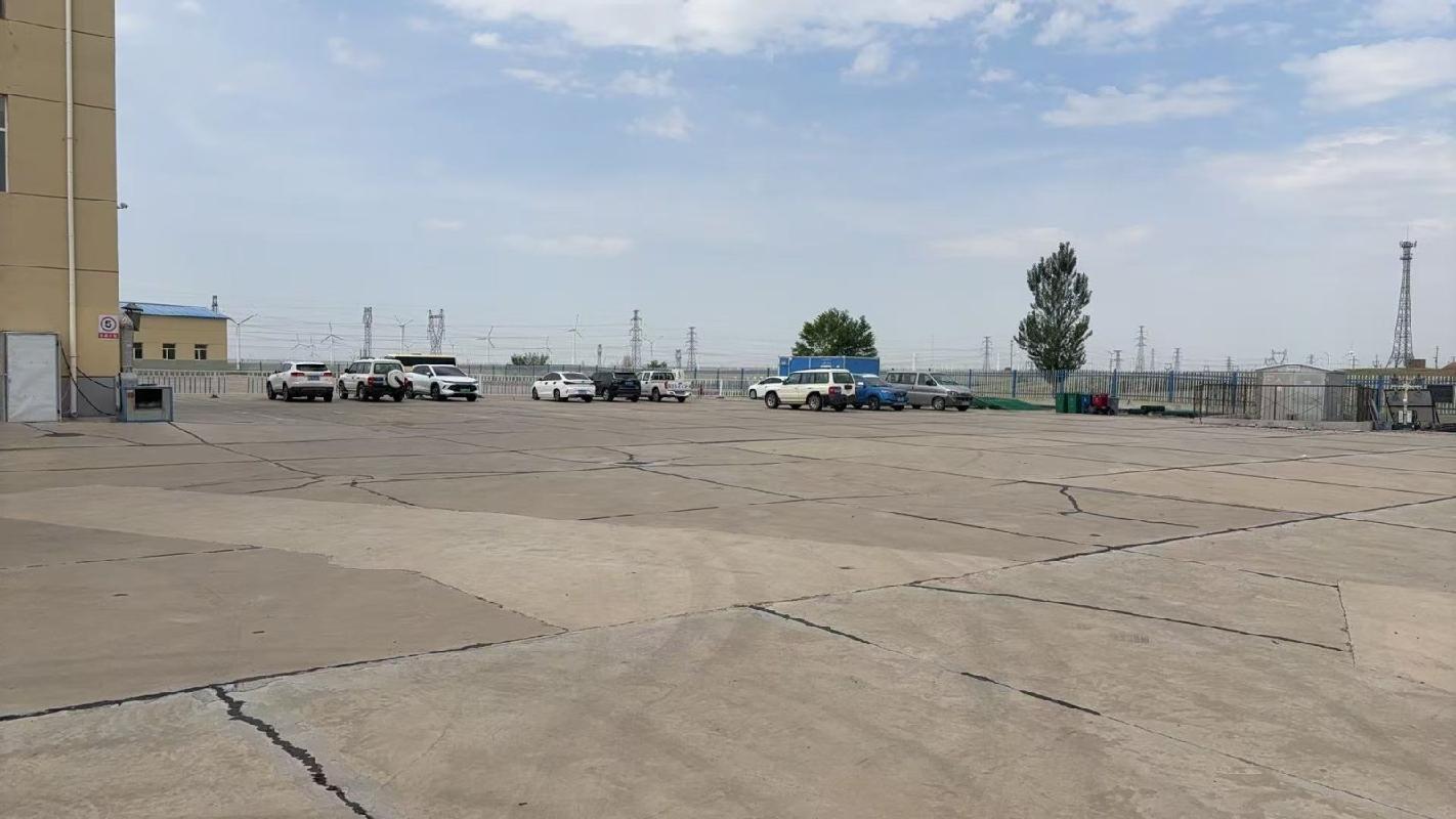 包头市白云鄂博矿区通阳道西，新开街南白云汽车站北区一至五层房屋及院内停车场公开招租（107元/㎡•年（含税），2年零3个月，包头市公运长途客运有限责任公司）