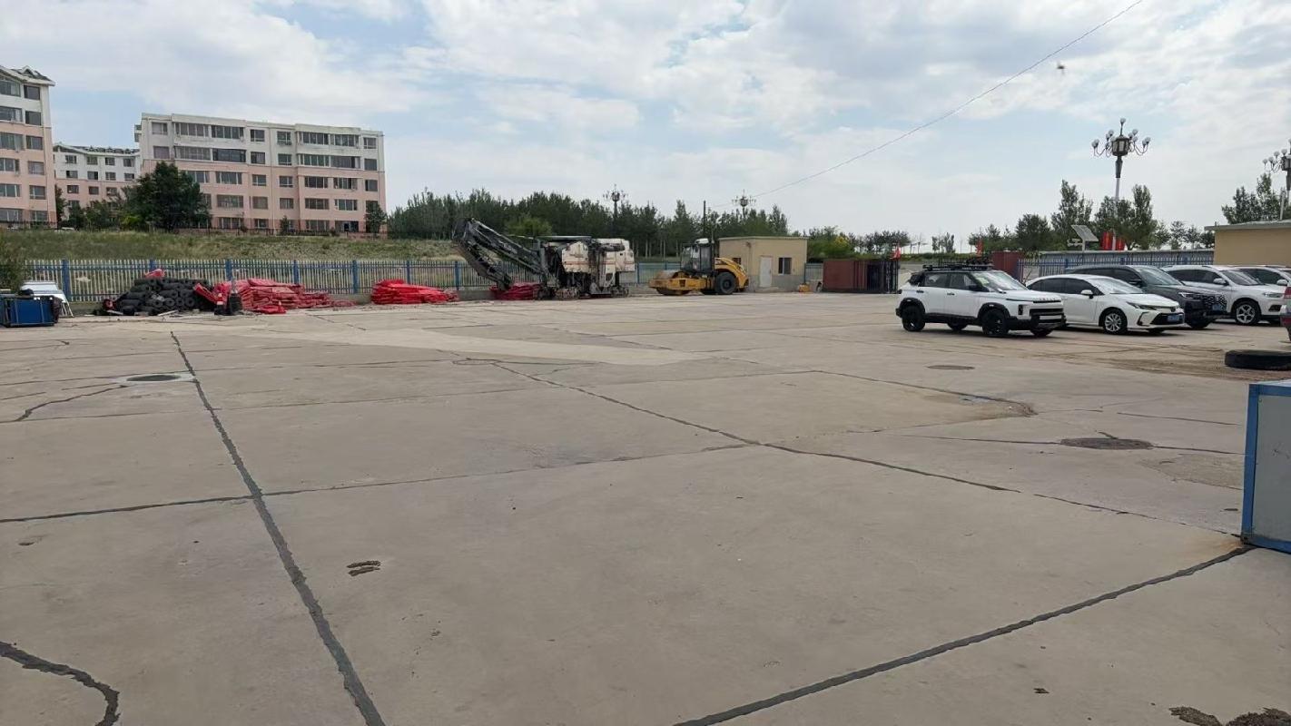 包头市白云鄂博矿区通阳道西，新开街南白云汽车站北区一至五层房屋及院内停车场公开招租（107元/㎡•年（含税），2年零3个月，包头市公运长途客运有限责任公司）(国资监测编号GR2025NM1006656)