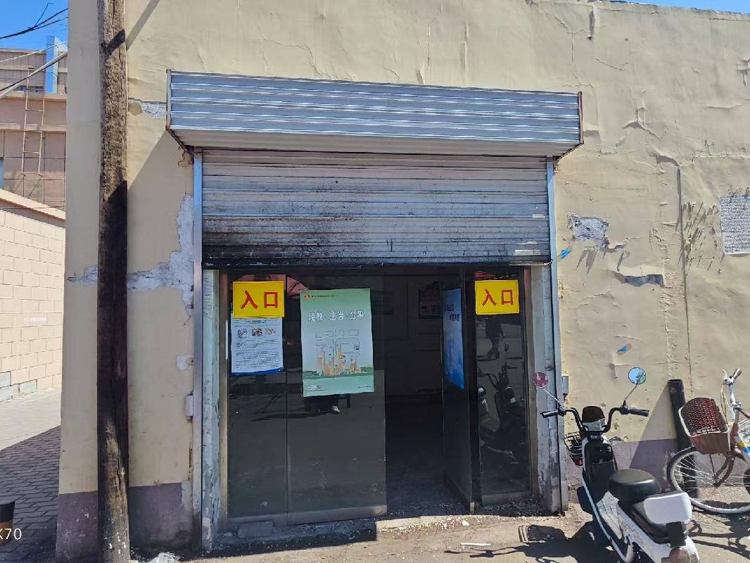 巩留蝶城集团有限公司位于巩留县城镇六区团结路10号金达市场4-14、15商铺约133.24㎡对外转让(二次挂牌)