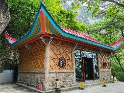 黄山风景区半山寺补给点出租公告(国资监测编号GR2025AH2002245)
