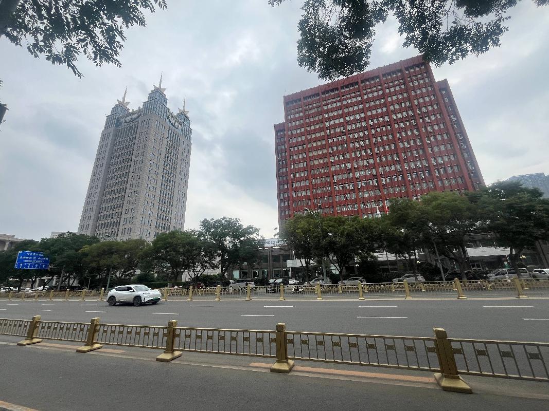 新城区新华大街54号内蒙古金融大厦104等房产出租项目