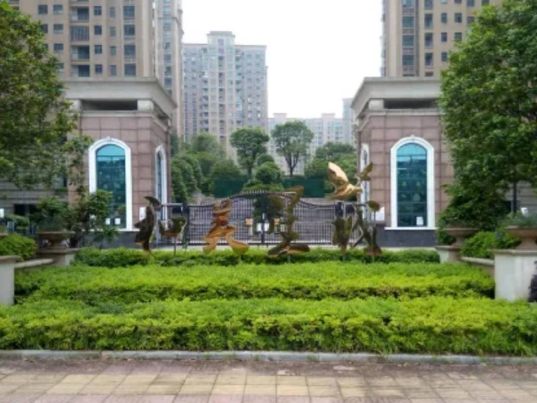 长沙市暮云镇芙蓉南路四段977号和美星城D区45栋1405及D-1057车位(二次挂牌)