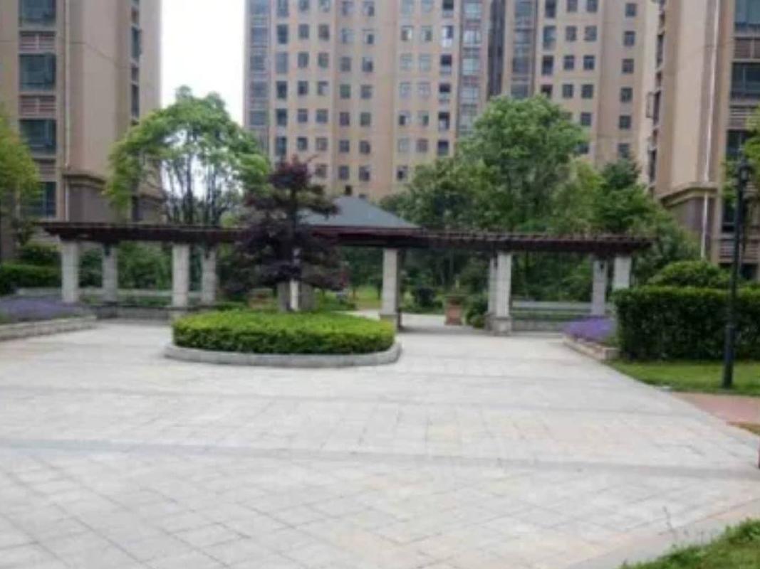 长沙市暮云镇芙蓉南路四段977号和美星城C区27栋302及C-248车位(二次挂牌)(国资监测编号GR2025HN1001893-2)