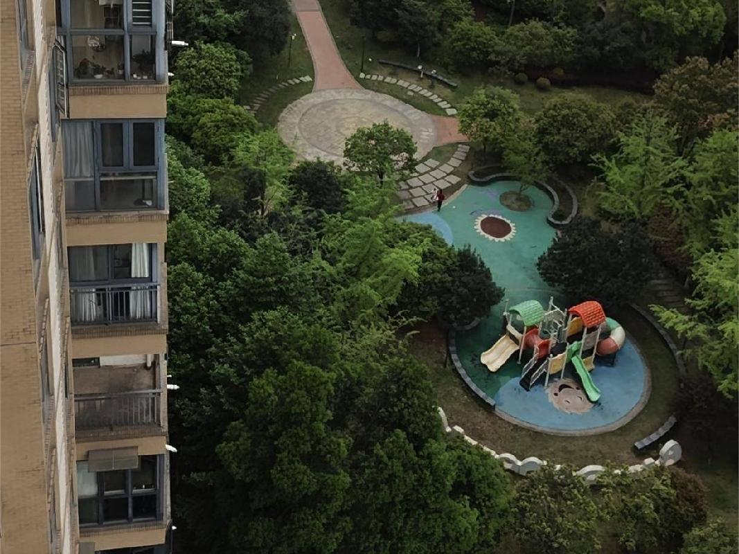 长沙市暮云镇芙蓉南路四段977号和美星城D区45栋1702及D-976车位(二次挂牌)(国资监测编号GR2025HN1001924-2)
