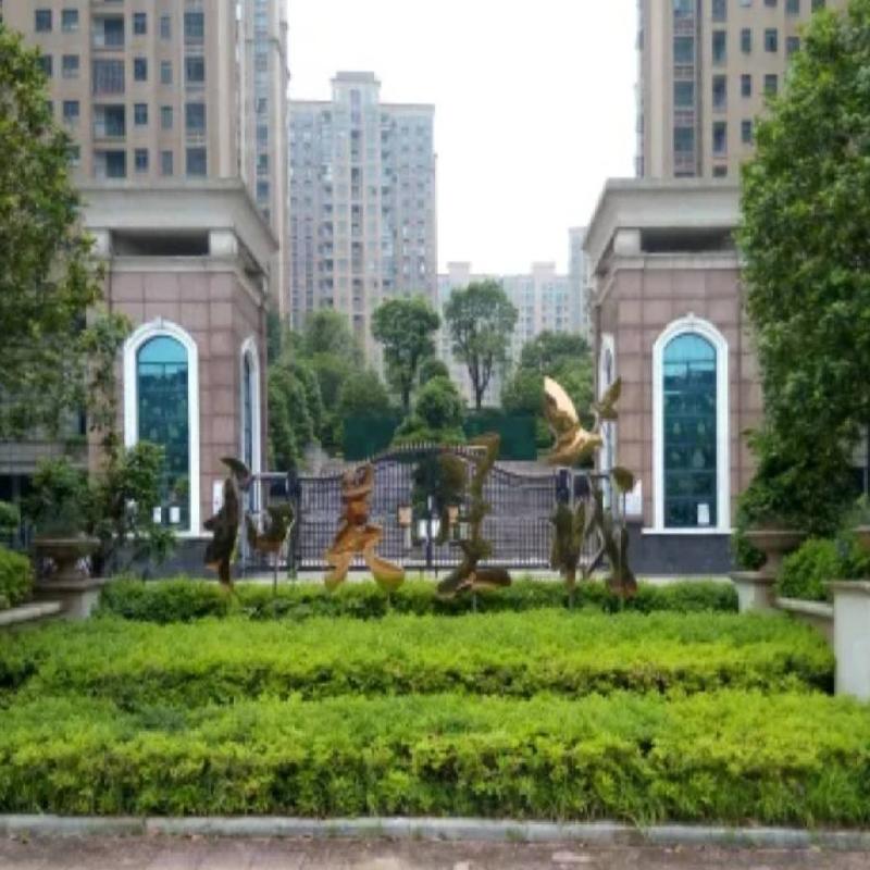长沙市暮云镇芙蓉南路四段977号和美星城B区13栋204及B-519车位(二次挂牌)