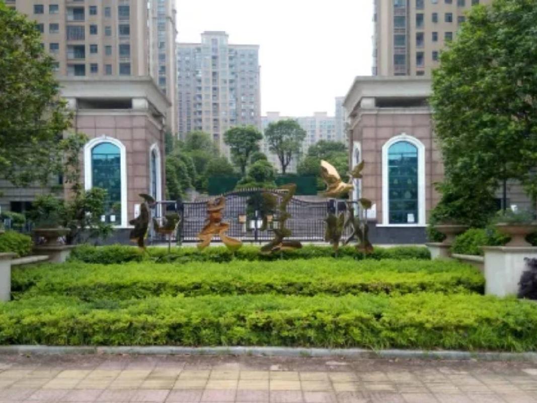 长沙市暮云镇芙蓉南路四段977号和美星城D区44栋506及D-1139车位(二次挂牌)