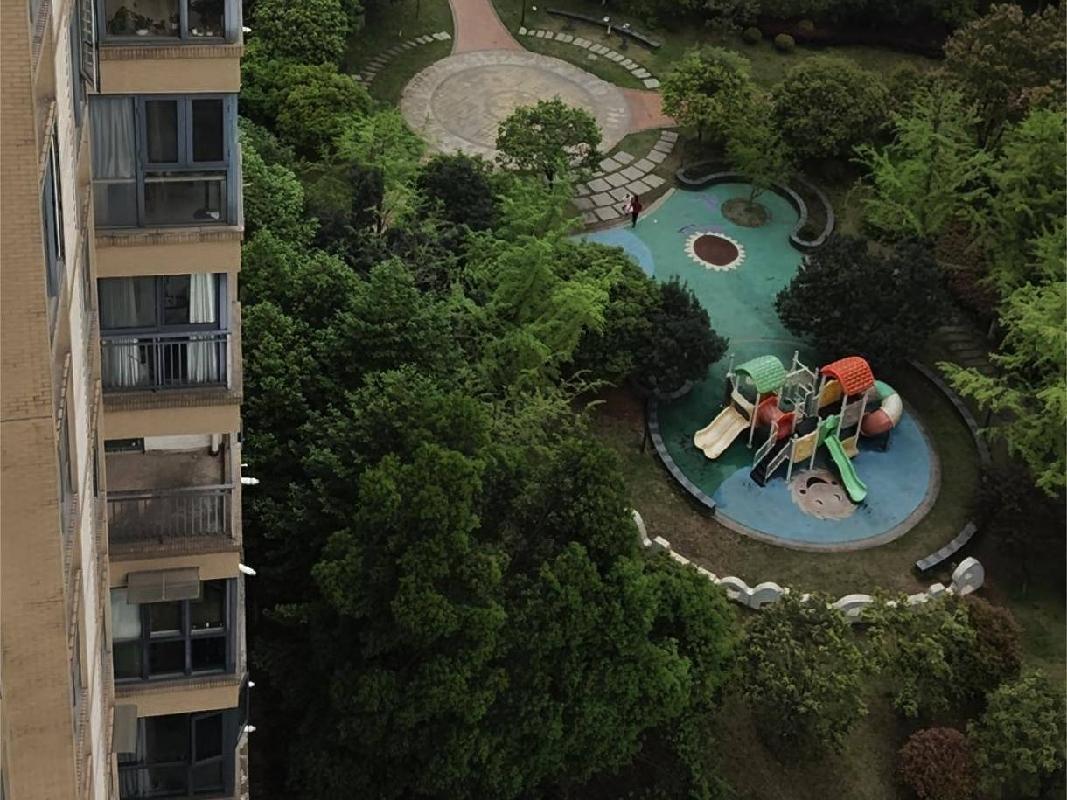 长沙市暮云镇芙蓉南路四段977号和美星城D区47栋905及D-909车位(二次挂牌)(国资监测编号GR2025HN1001927-2)
