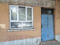伊犁州机关事务管理局位于伊宁市阿合买提江路242号（8）商铺约19.90㎡对外招租，租期五年