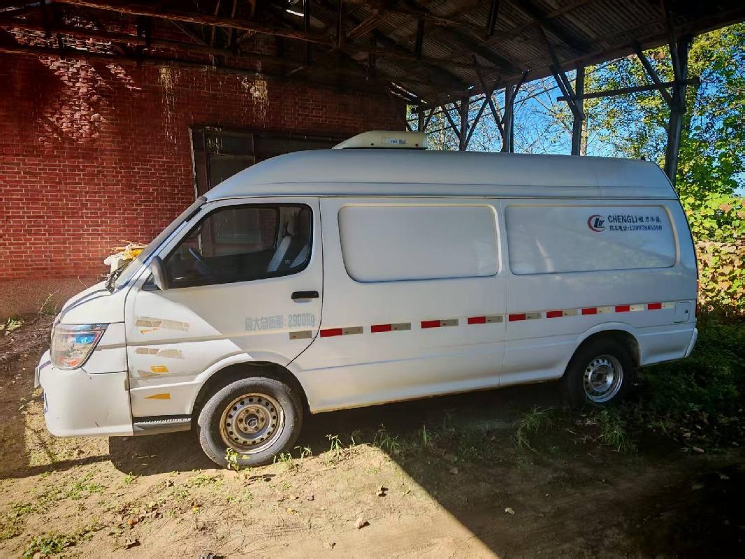 金杯牌SY5033XLCL-D5SBH轻型厢式货车（黑DEU609）转让交易公告(国资监测编号GR2026HL2000431)