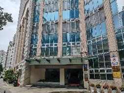 深圳市罗湖区红桂路天元大厦二层、105房、101房及402（东边）房产分别再次转让