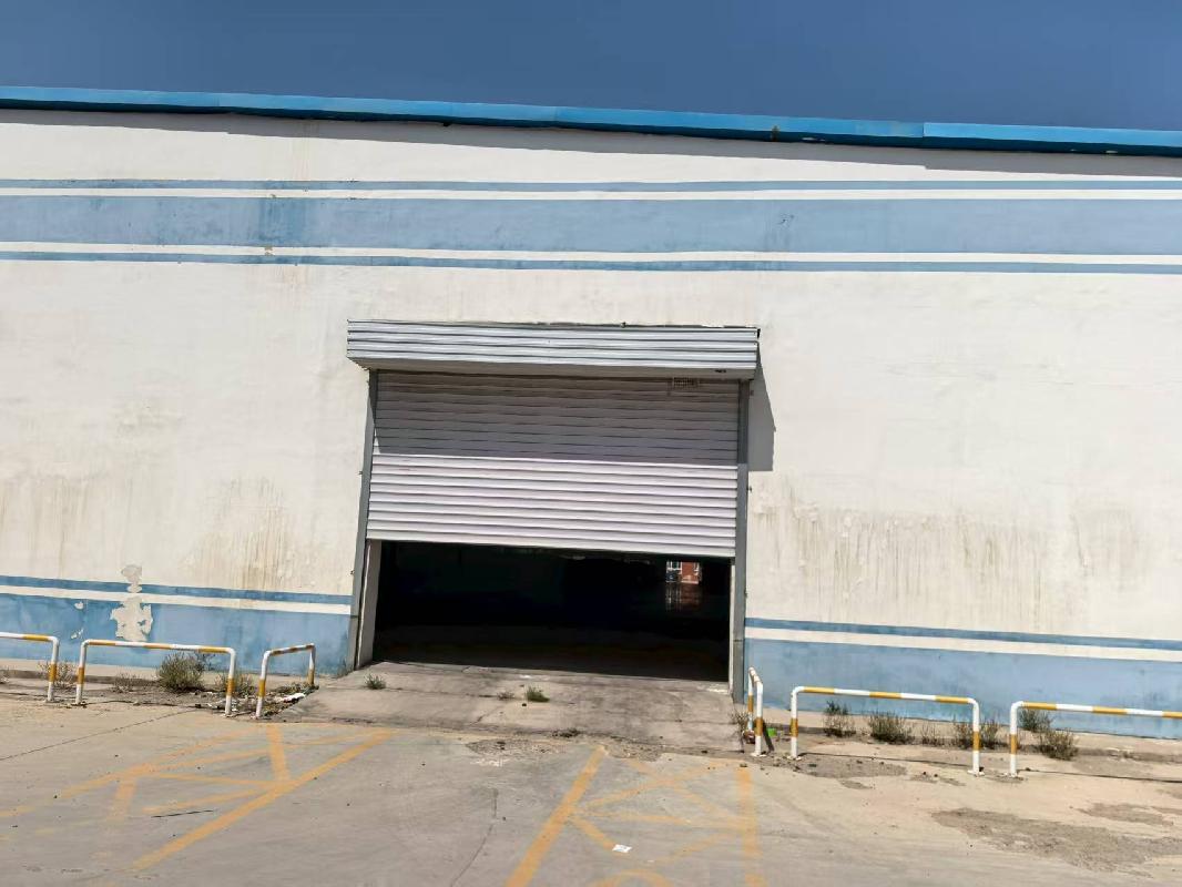 巴彦淖尔市磴口县巴彦高勒镇朝霞路清真寺南河套大市场A4展厅-0-102房产①号区域公开招租（年租金底价41990.4元（含税），租期3年）