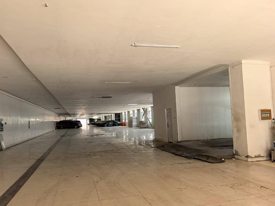 巴彦淖尔市磴口县巴彦高勒镇朝霞路清真寺南河套大市场A4展厅-0-102房产①号区域公开招租（年租金底价41990.4元（含税），租期3年）(国资监测编号GR2025NM1006662-4)