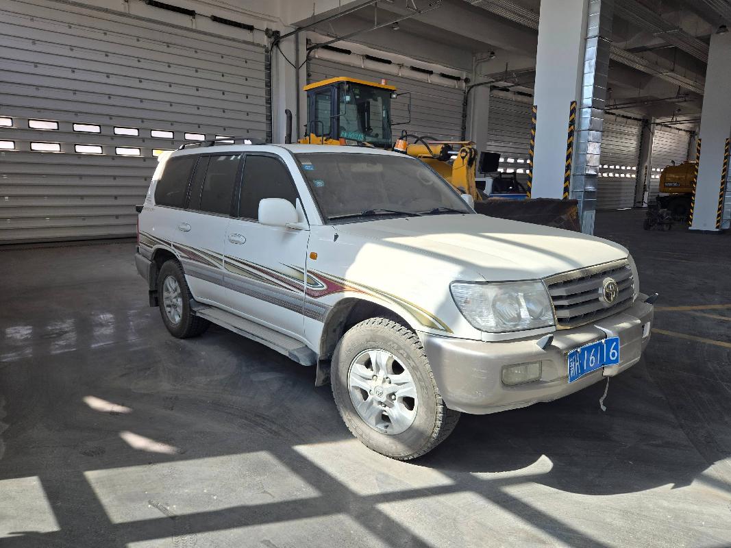新疆机场（集团）有限责任公司转让所属34辆车