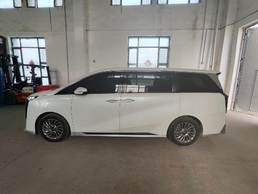 新疆创锦果业有限责任公司所属传祺牌GAC6520MDA6A新QWS511小型普通客车对外转让