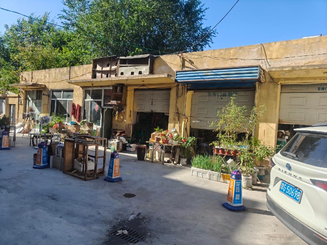 内蒙古自治区通辽市科尔沁区自来水小区车库东数第三间整体出租（年租金3000元，租期1年）(国资监测编号GR2025NM1007022-2)