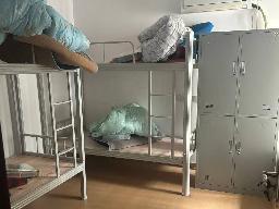 万达广场住宅二期5号楼302室出租招租公告