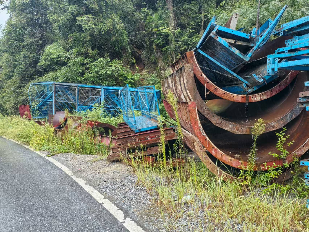 废旧T梁模板、立柱模板、盖梁模板一批（约102吨）(国资监测编号GR2025HN1002109)