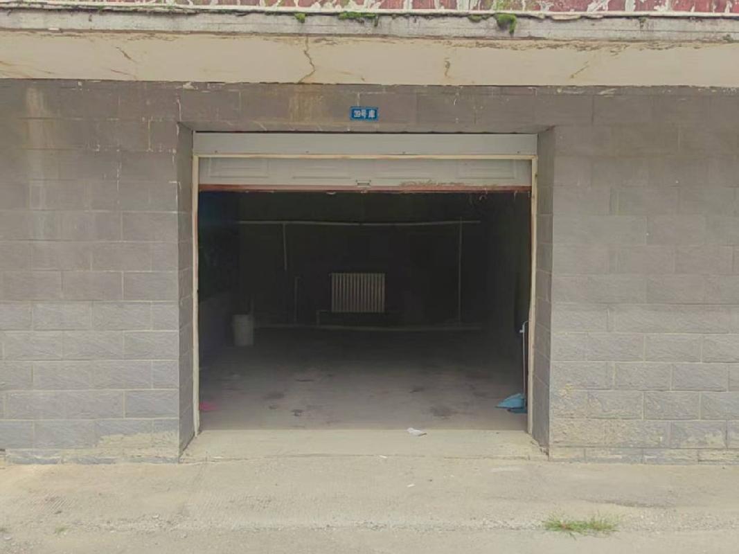 内蒙古自治区呼伦贝尔陈巴尔虎旗巴彦库仁镇呼木吉乐住宅小区3号楼1单元501室、3号楼1号车库、4号楼39号车库(三次挂牌)