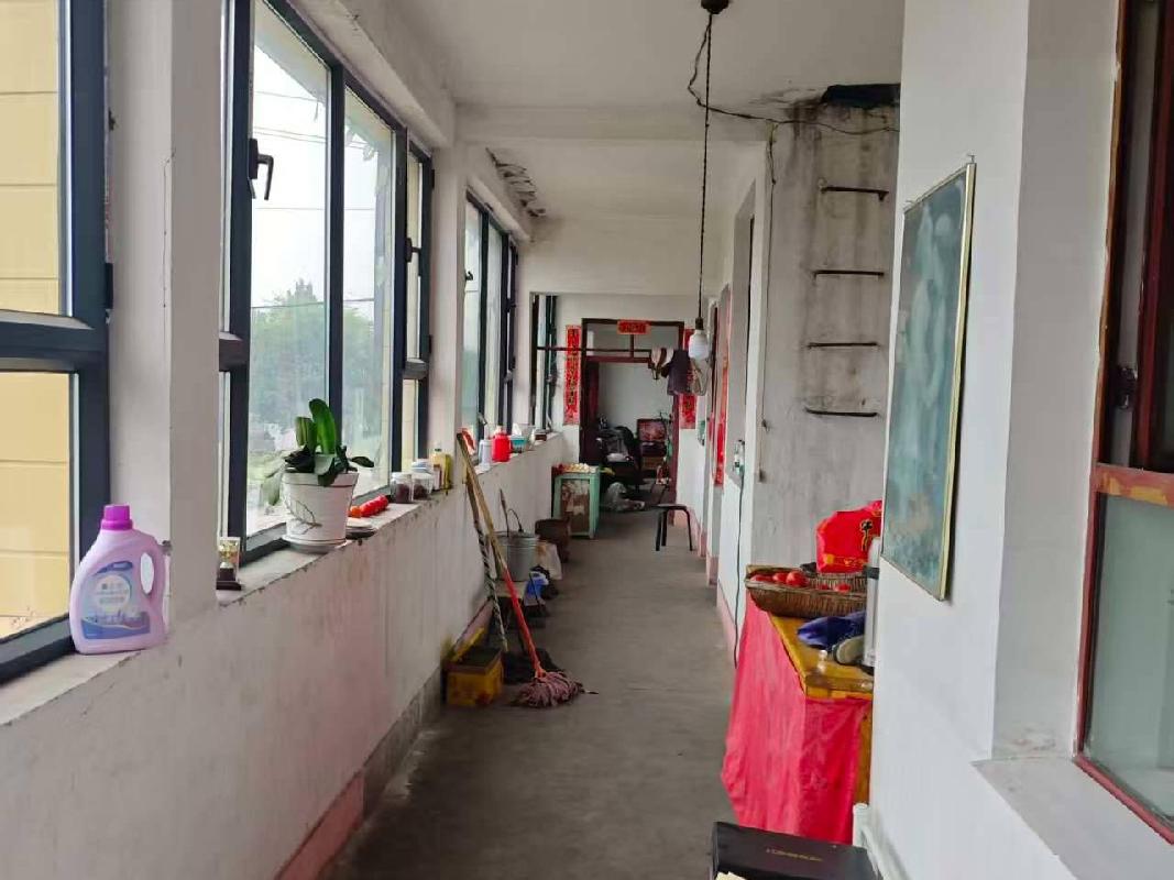 新源县国投公司位于新源县阿热勒托别镇友谊东路四十巷13号商铺对外招租，租期三年