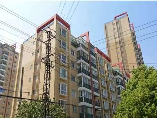 乌兰察布市集宁区新区怡锦苑2号楼2单元204住宅转让项目（乌兰察布泓浩资产管理有限责任公司）(国资监测编号GR2025NM1006828-2)