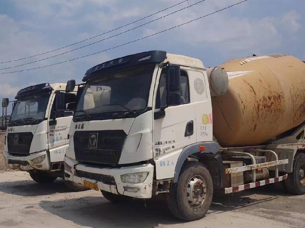 2台搅拌车№XG2606-03(二次挂牌)整体转让公告