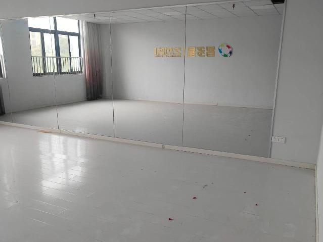 新桥商务大楼3楼北侧中段招租公告