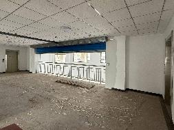 新源县鑫通集团公司位于新源县环城东路停车场商业楼二层南栋商铺约1000㎡对外招租，租期五年