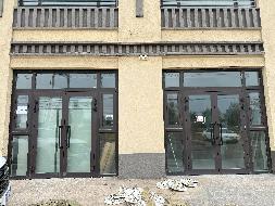 新源县鑫通集团公司位于新源县环城东路停车场商业楼一层南栋2号商铺约150㎡对外招租，租期五年
