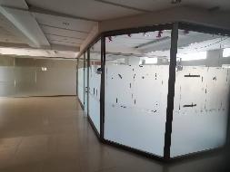 赤峰市新城区财富大厦B座3楼东侧玻璃房出租（年租金底价39626.34元，租期3年）(国资监测编号GR2025NM1006984)