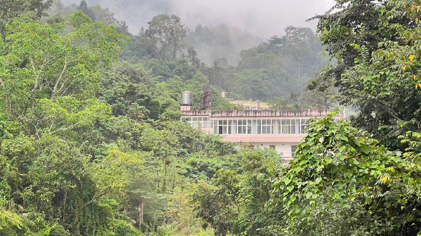 龙陵县邦腊掌温泉度假区房产及空地租赁(三次挂牌)