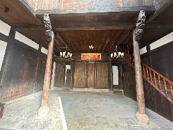 黄山市屯溪区新安江延伸段湖边古村落L4幢商业用房出租公告(国资监测编号GR2025AH2002566)