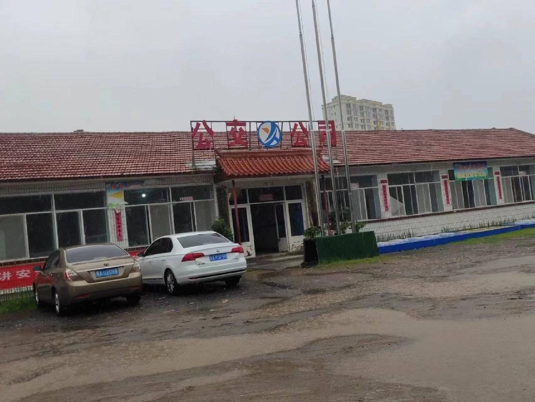 乌兰察布市凉城县鸿茅镇规三路西侧、宣德街北侧一处土地使用权和地上构筑物公开转让（凉城县人民政府国有资产监督管理委员会）(国资监测编号GR2025NM1007221)