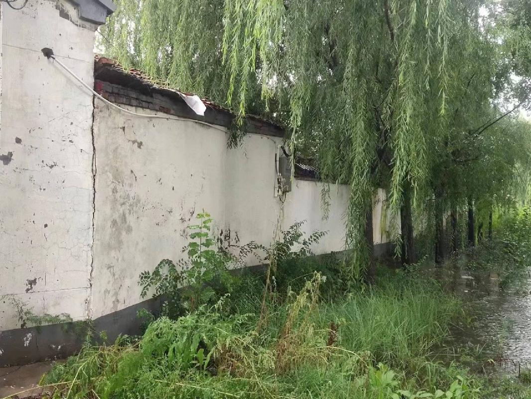 乌兰察布市凉城县鸿茅镇规三路西侧、宣德街北侧一处土地使用权和地上构筑物公开转让（凉城县人民政府国有资产监督管理委员会）(国资监测编号GR2025NM1007221)