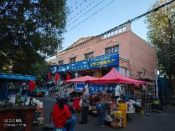 伊宁市都来提巴格街道位于伊宁市解放南路东侧两栋房屋以及红旗路北侧一栋房屋合计约3365.93㎡对外招租，租期三年(二次挂牌)