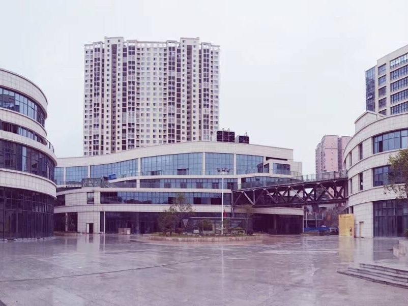 龙山县民安街道办事处龙凤路湖湘商贸小区（湖湘商贸3栋）第3层整层约4439.57平方米物业招租