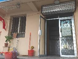 伊犁州公安局位于伊宁市斯大林街6巷3号家属楼7号商铺约14.4㎡对外招租，租期三年