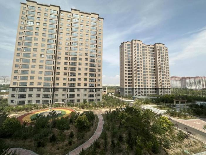 乌兰察布市深特广场J区4栋住宅楼-2-304转让（内蒙古乌兰察布数尊产业投资管理有限责任公司）(国资监测编号GR2025NM1007256-2)